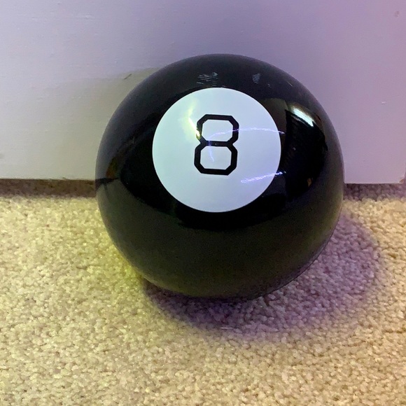 Magic 8 Ball - Picture 1 of 4